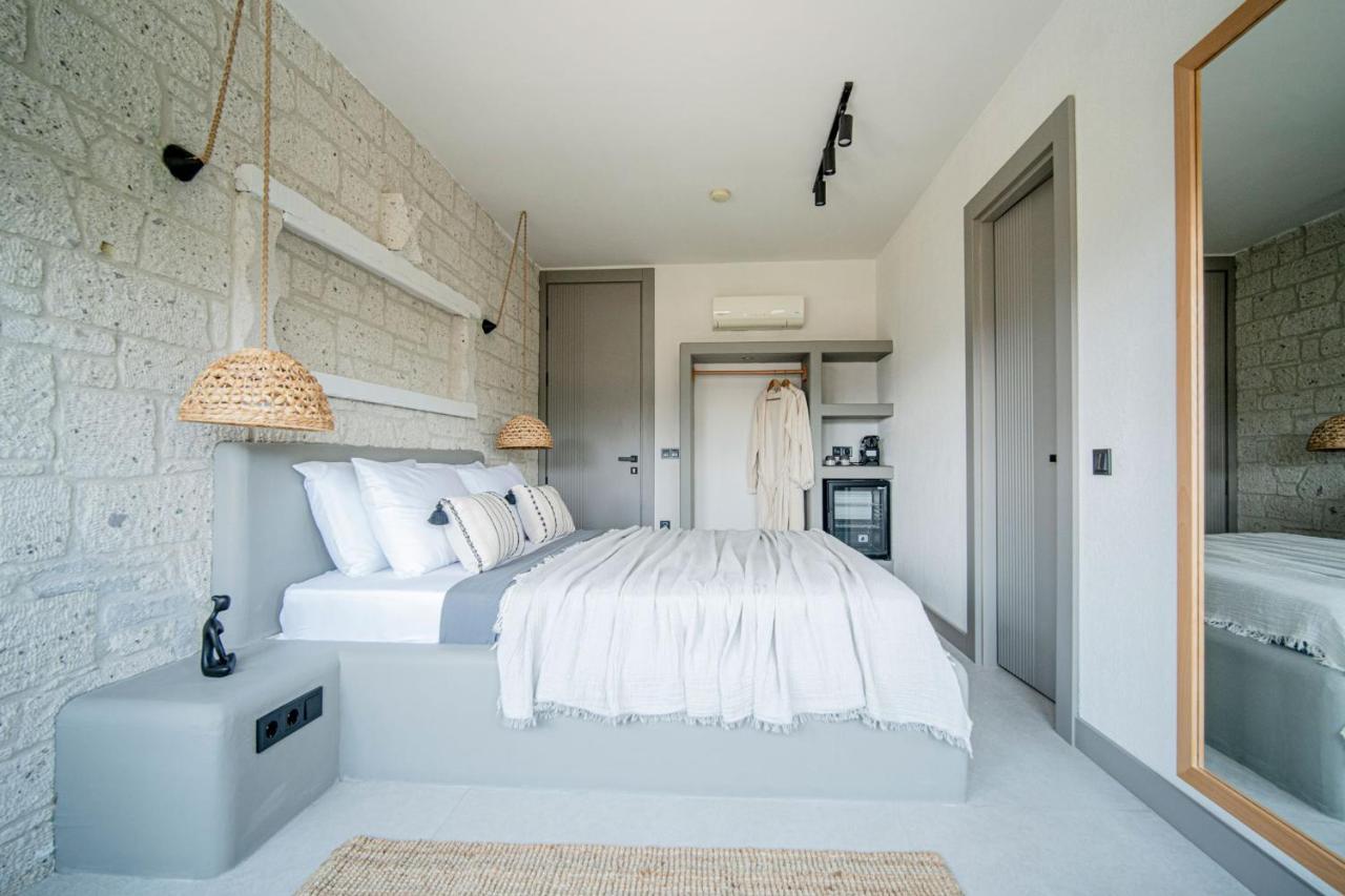 Derin Alacati (Adults Only) Bagian luar foto